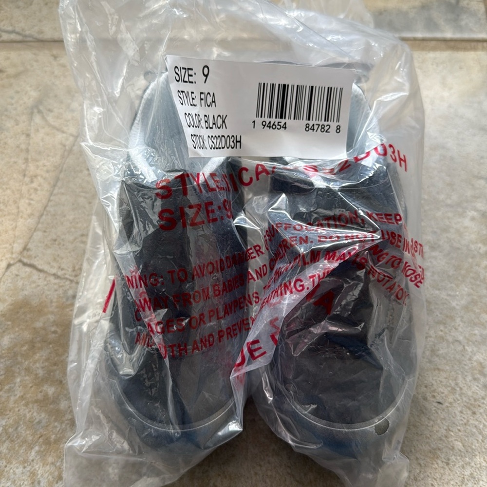 Toddler Boys Carter’s Cleats Size 9
